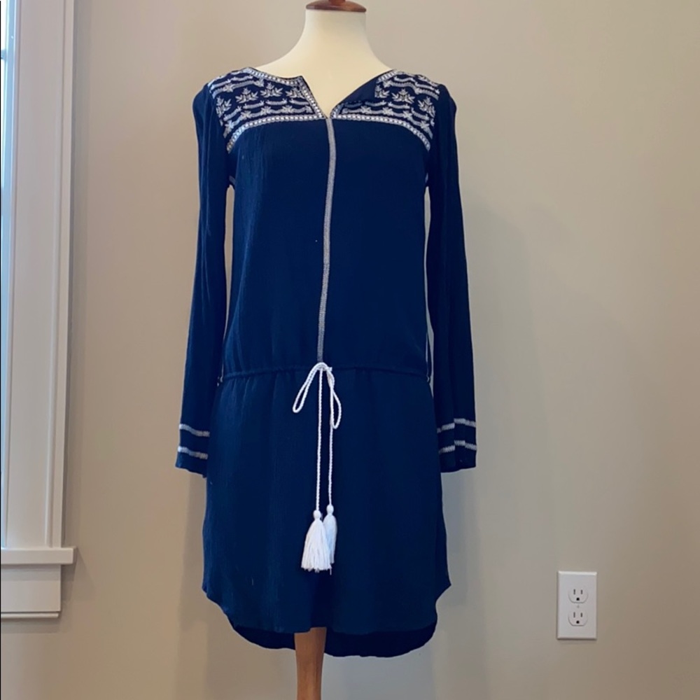 Gap medium embroidered dress